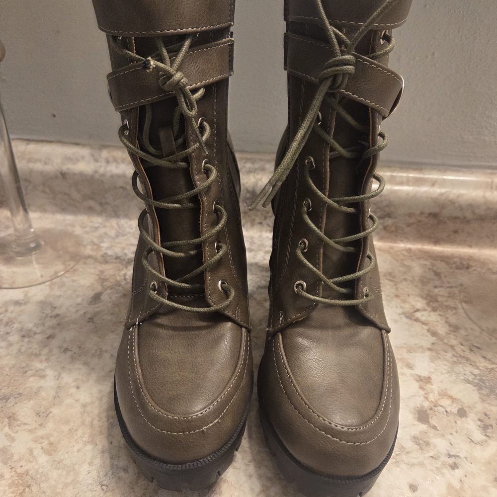 Elegant Olive Lace-Up Combat Boots